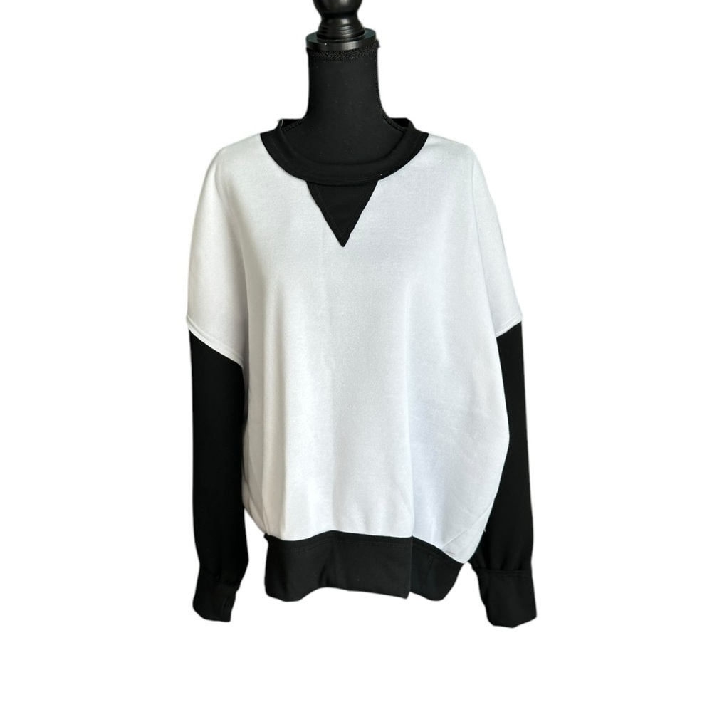 Love Mood Black and White Women's Pull Over Long Sleeve  Sweatshirt Size XL NWT